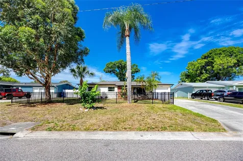6482 20th Street N St Petersburg FL 33702