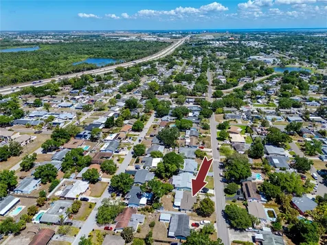 6482 20th Street N St Petersburg FL 33702