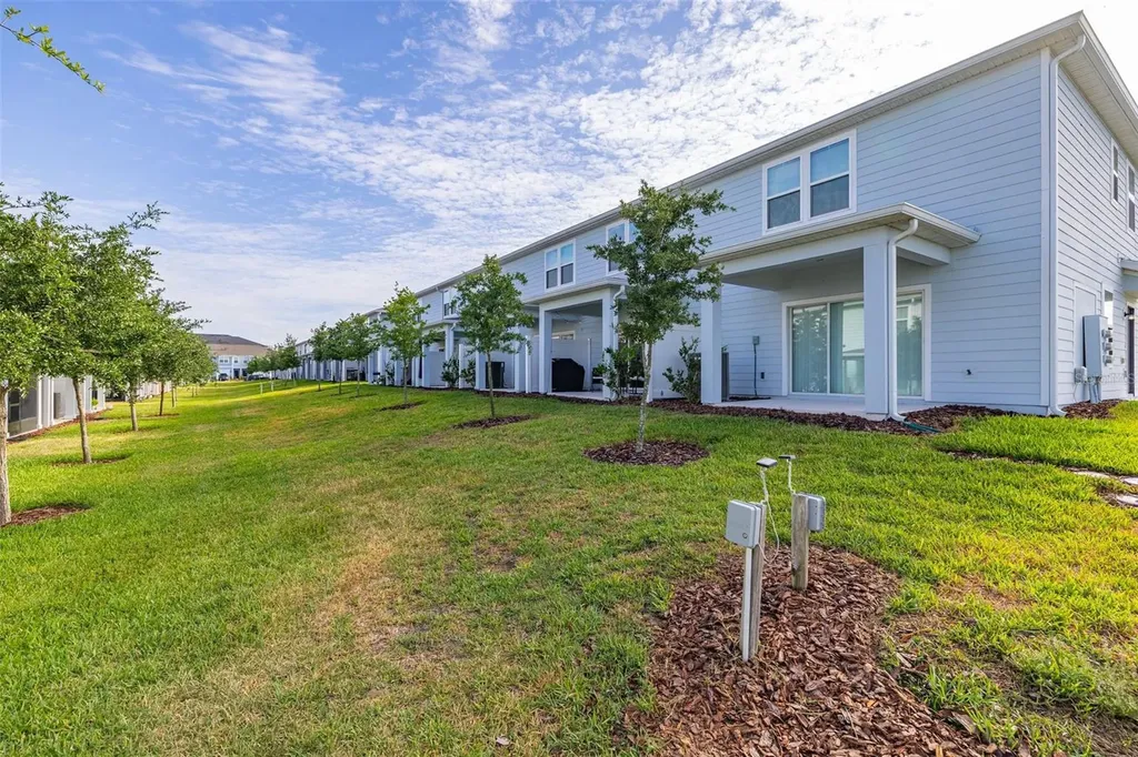 2706 Fetching Trail Davenport FL 33896