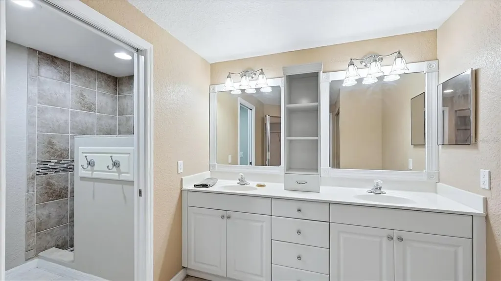7527 Marsh Orchid Circle Bradenton FL 34203