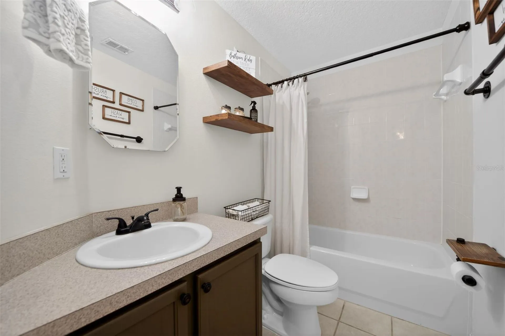 692 Seabrook Court Altamonte Springs FL 32714