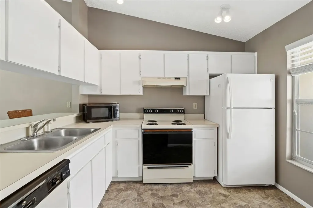 12239 Sun Vista Court E Treasure Island FL 33706