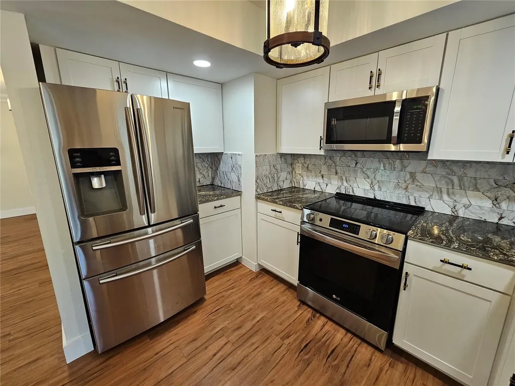 659 N Jefferson Avenue Sarasota FL 34237