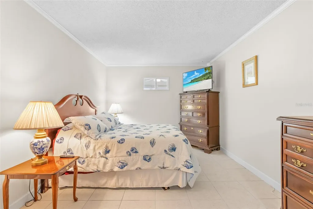 4775 Cove Cir Circle N St Petersburg FL 33708