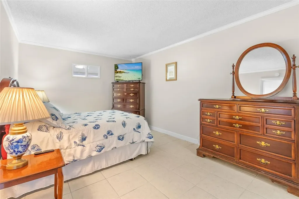 4775 Cove Cir Circle N St Petersburg FL 33708