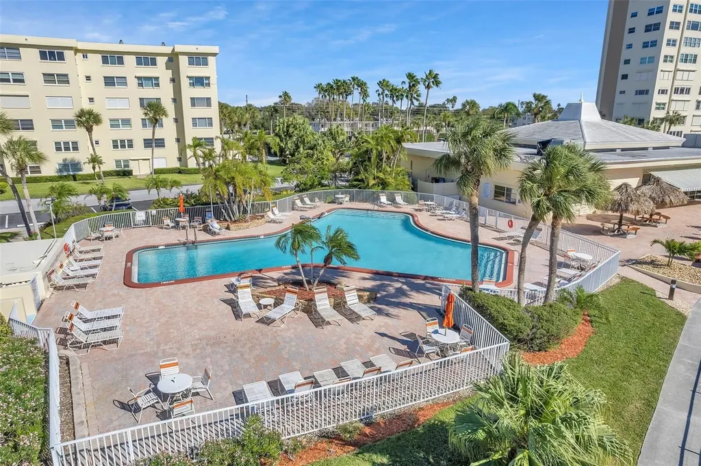 4775 Cove Cir Circle N St Petersburg FL 33708