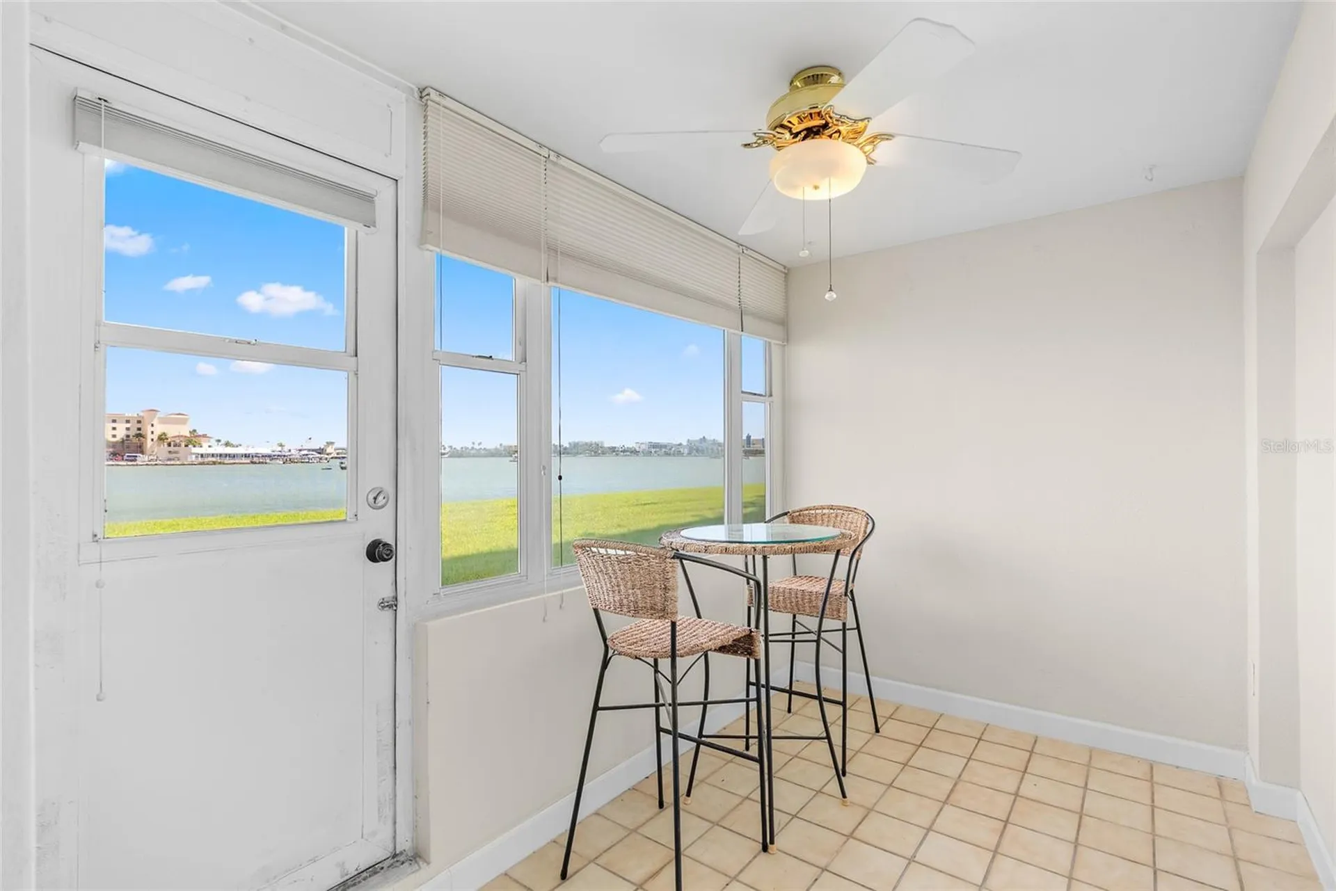 4775 Cove Cir Circle N St Petersburg FL 33708