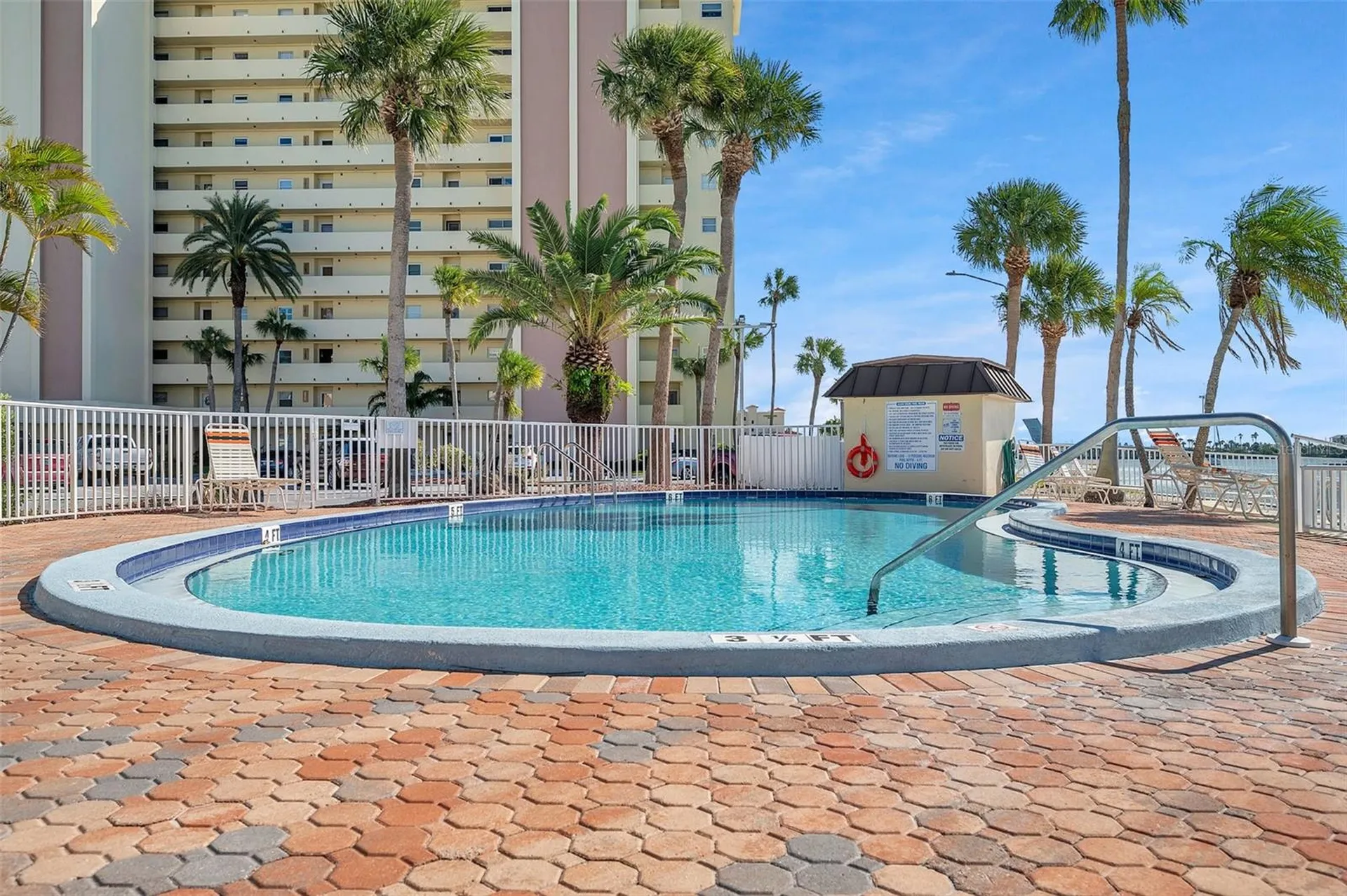 4775 Cove Cir Circle N St Petersburg FL 33708