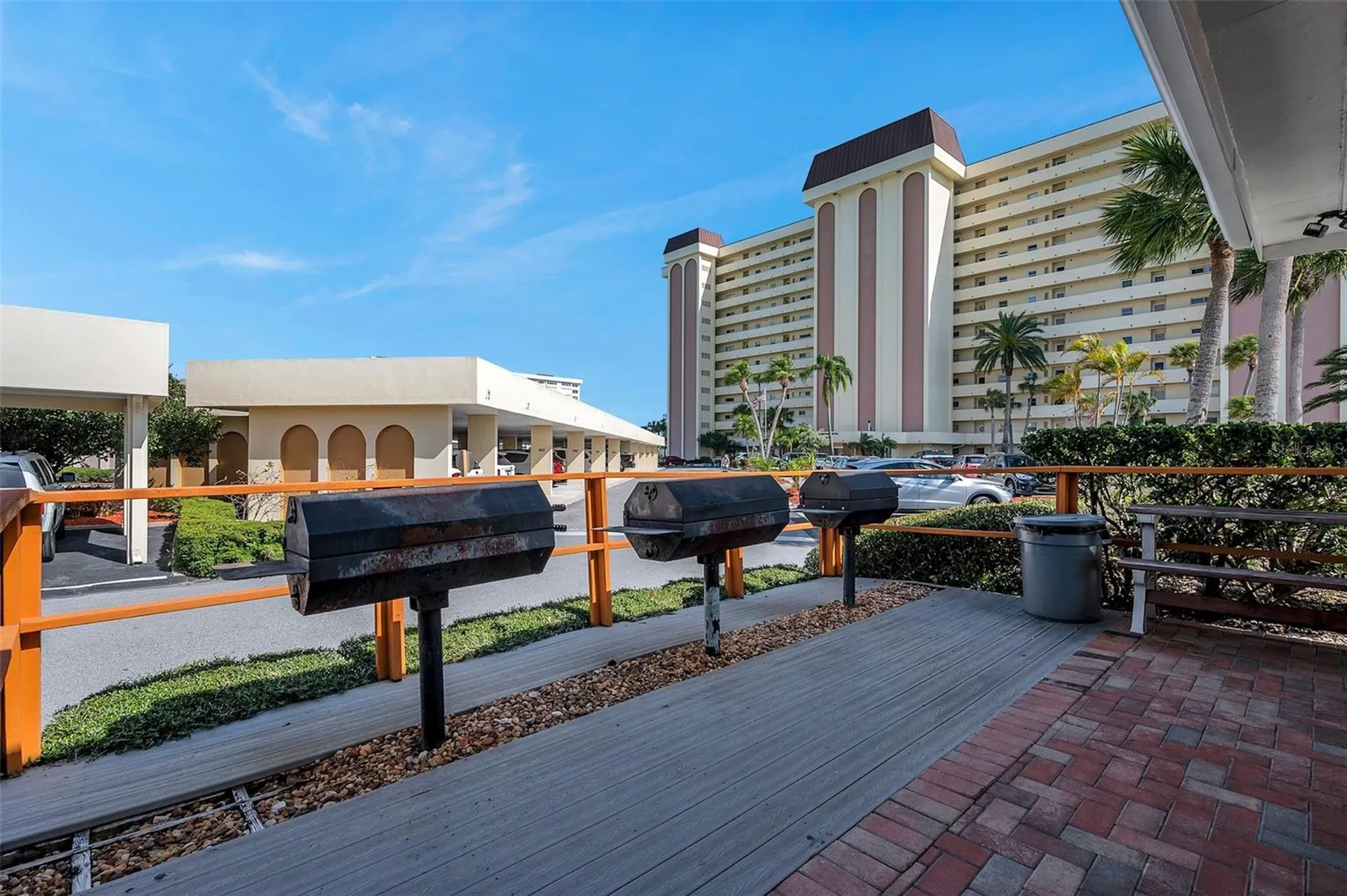 4775 Cove Cir Circle N St Petersburg FL 33708