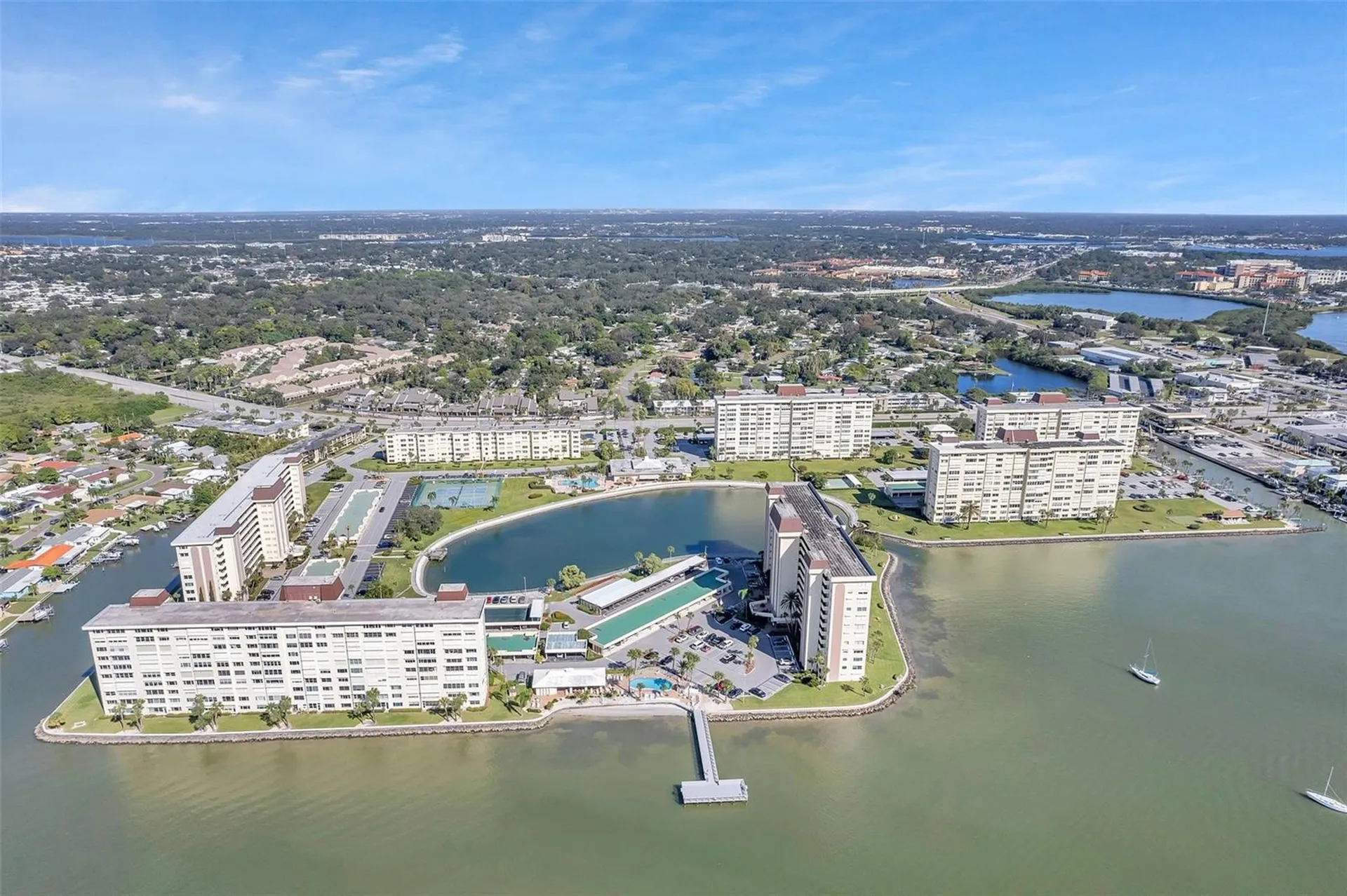4775 Cove Cir Circle N St Petersburg FL 33708