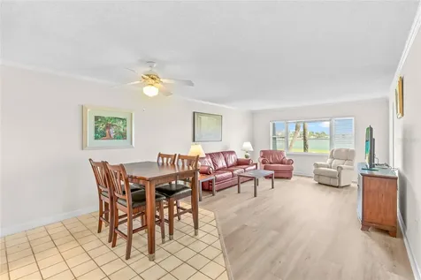 4775 Cove Cir Circle N St Petersburg FL 33708