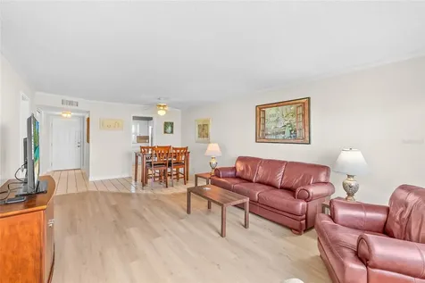 4775 Cove Cir Circle N St Petersburg FL 33708