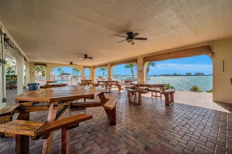 4775 Cove Cir Circle N St Petersburg FL 33708