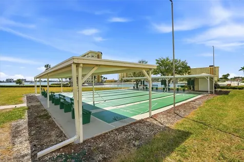 4775 Cove Cir Circle N St Petersburg FL 33708