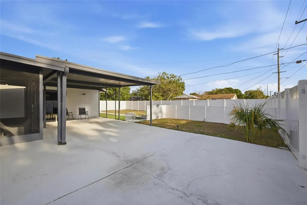 4014 W Rogers Avenue Tampa FL 33611