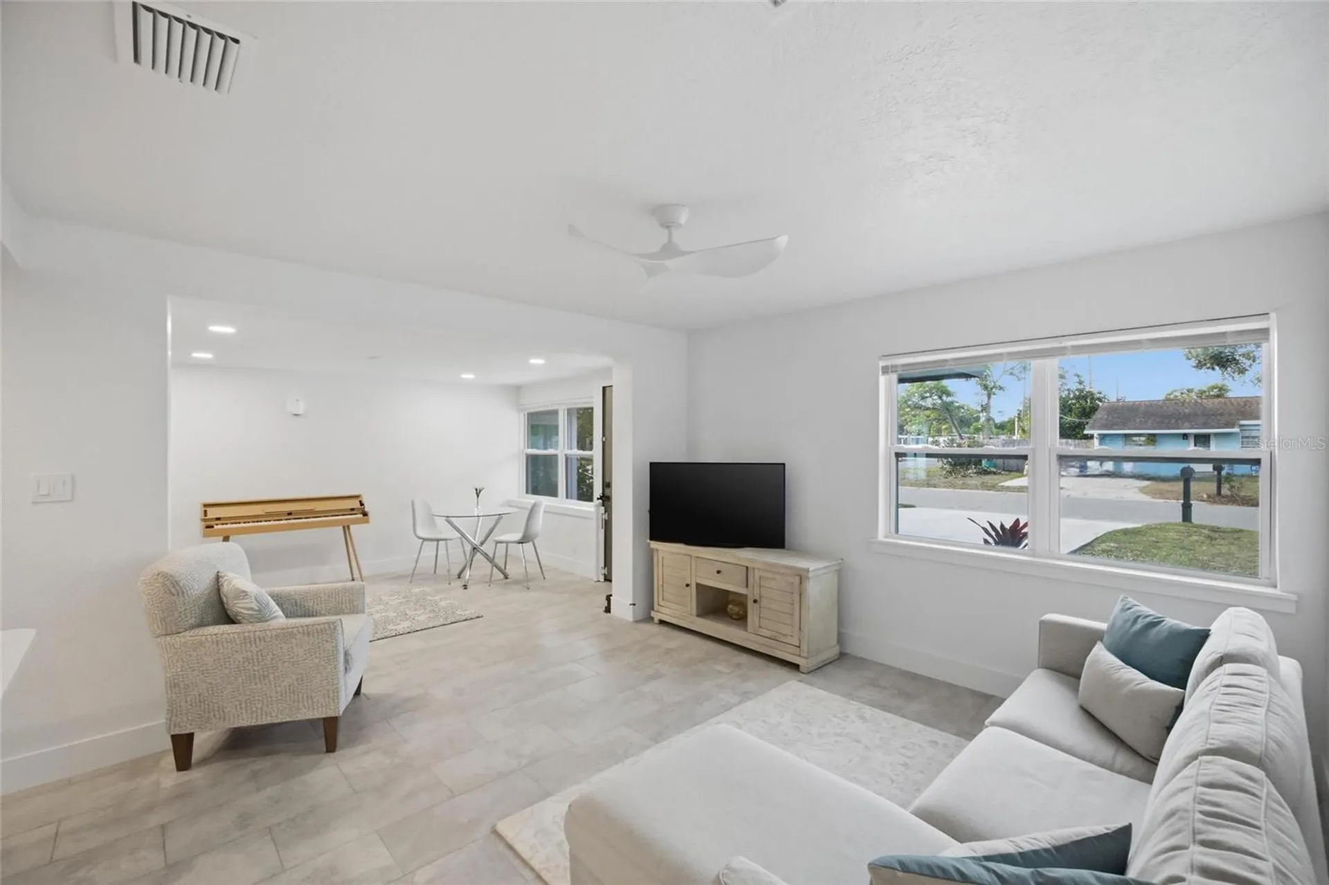 4014 W Rogers Avenue Tampa FL 33611