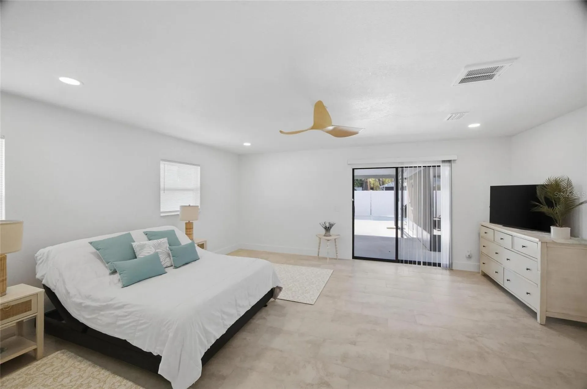 4014 W Rogers Avenue Tampa FL 33611