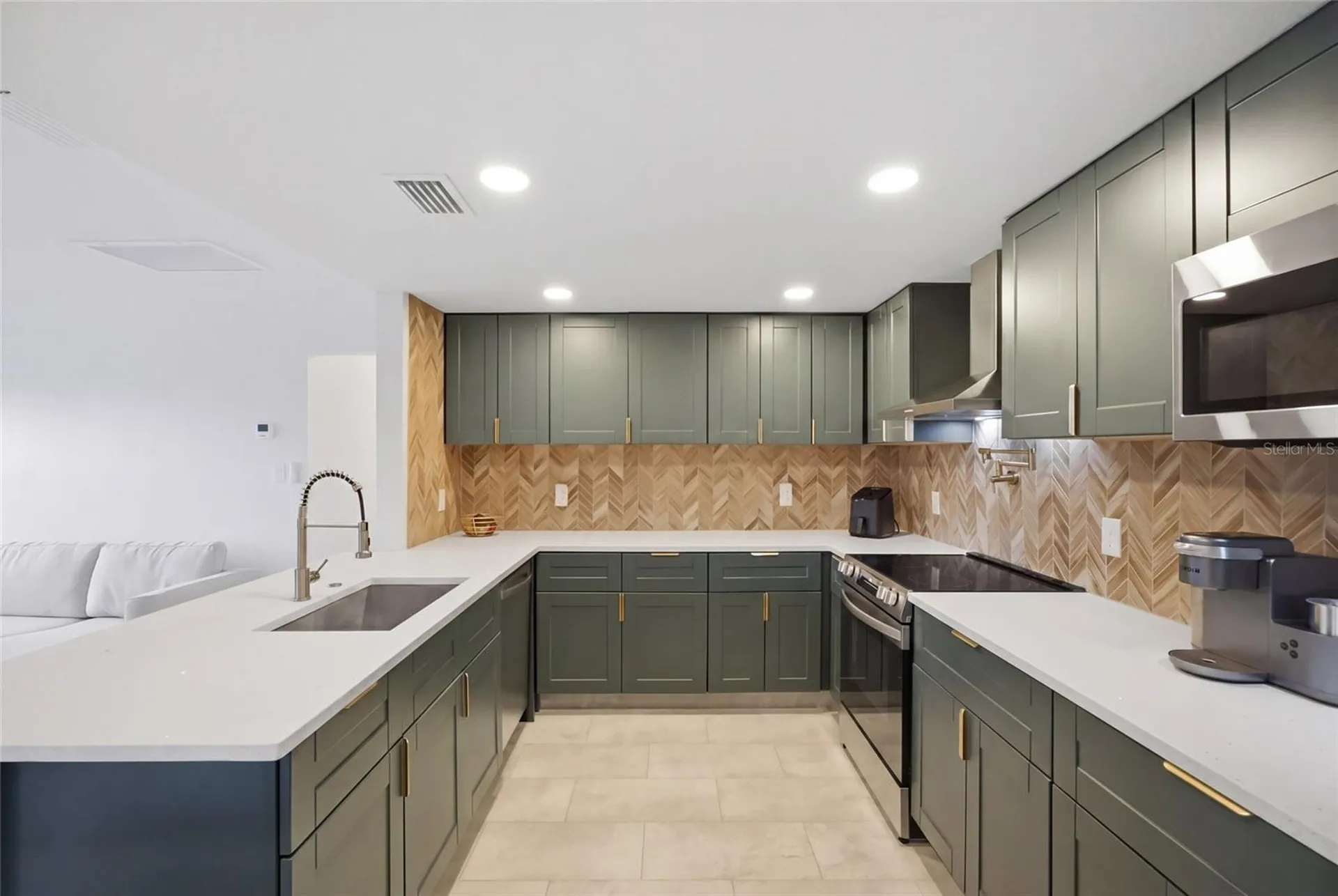 4014 W Rogers Avenue Tampa FL 33611