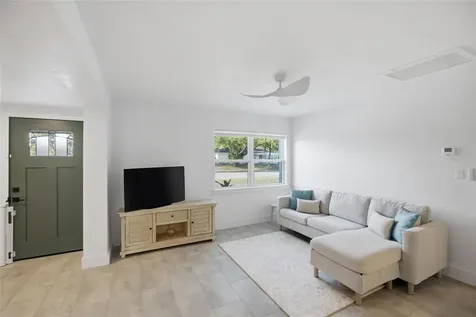 4014 W Rogers Avenue Tampa FL 33611