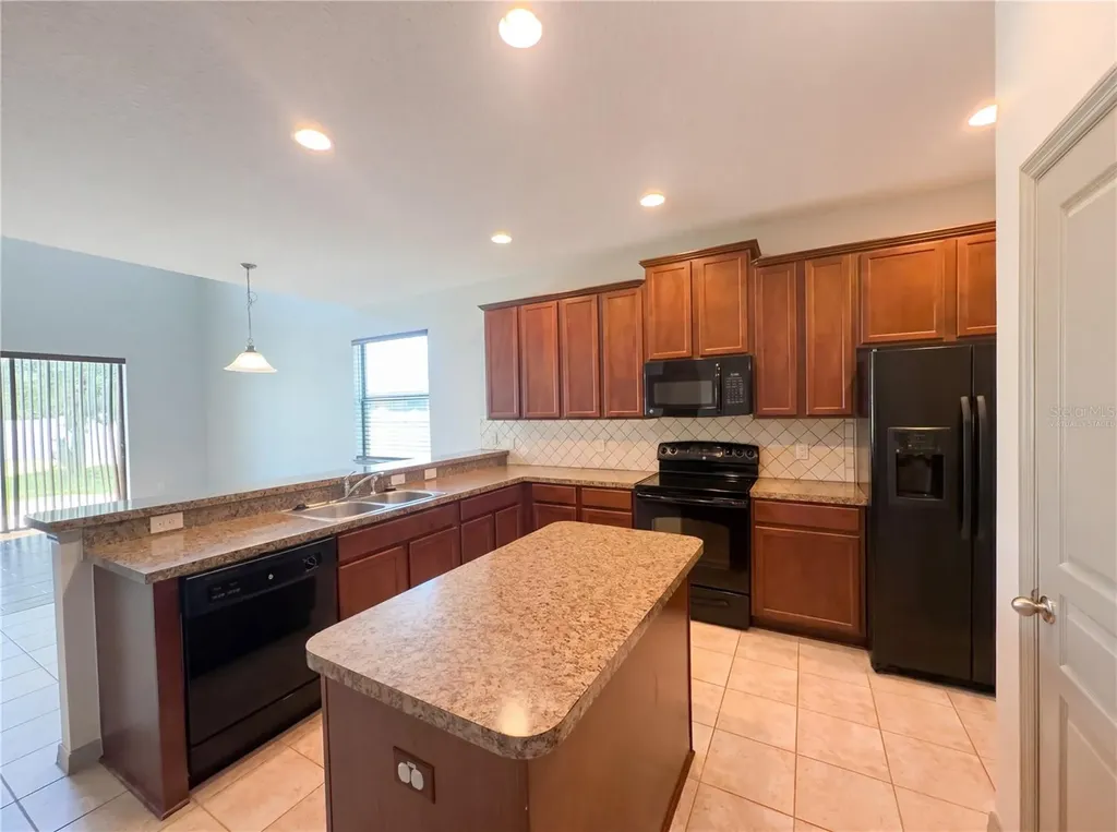 4644 Doral Park Avenue Kissimmee FL 34758