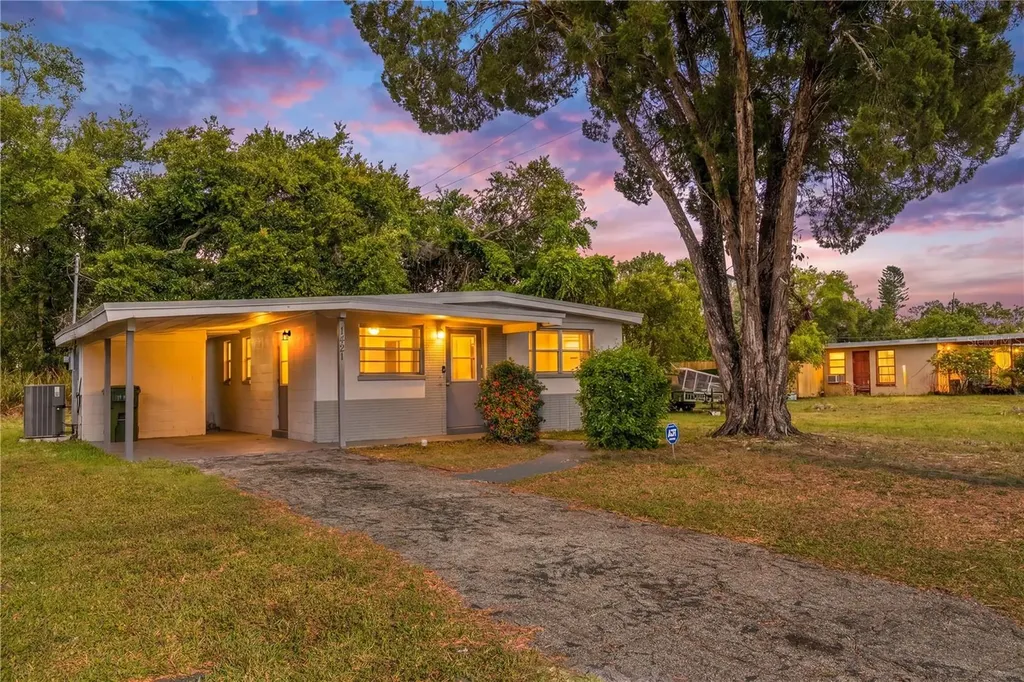 1421 14th Street E Bradenton FL 34208