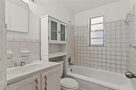 1421 14th Street E Bradenton FL 34208