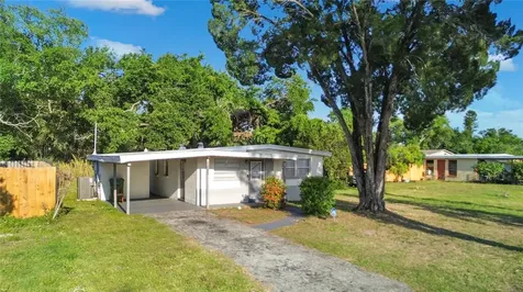 1421 14th Street E Bradenton FL 34208