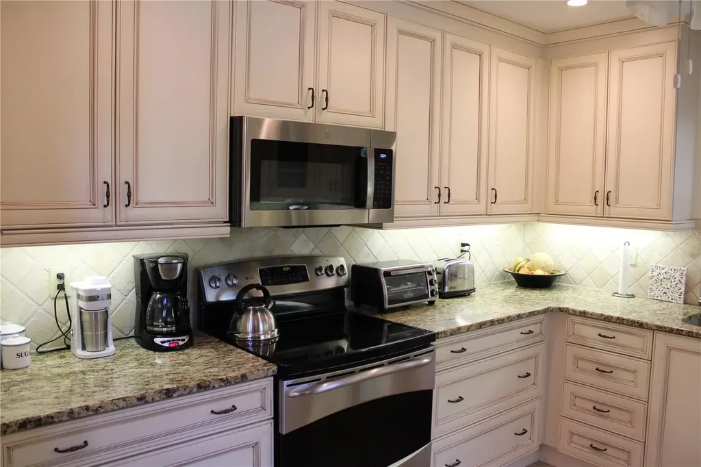 7909 4th Avenue W Bradenton FL 34209