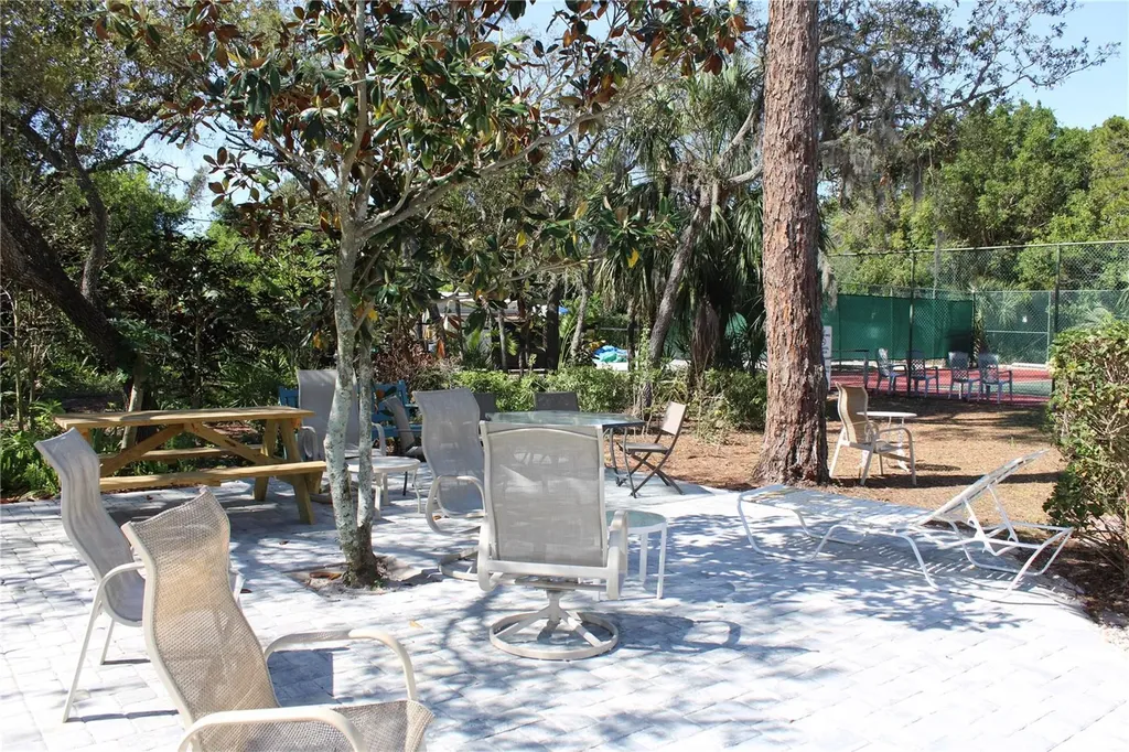 7909 4th Avenue W Bradenton FL 34209