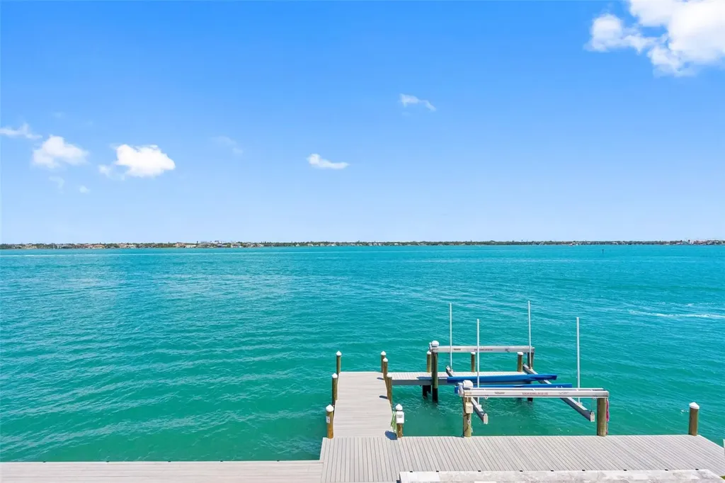 487 Meadow Lark Drive Sarasota FL 34236