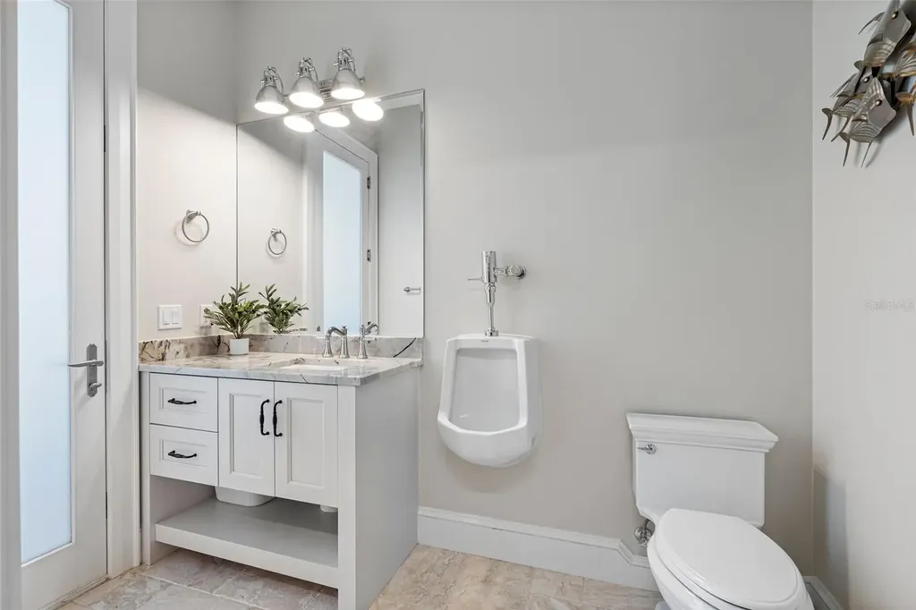 487 Meadow Lark Drive Sarasota FL 34236