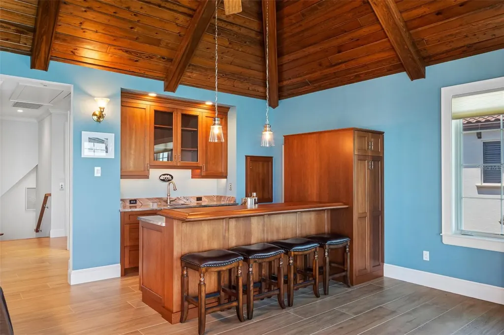 487 Meadow Lark Drive Sarasota FL 34236