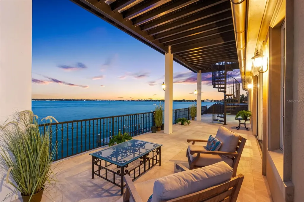 487 Meadow Lark Drive Sarasota FL 34236