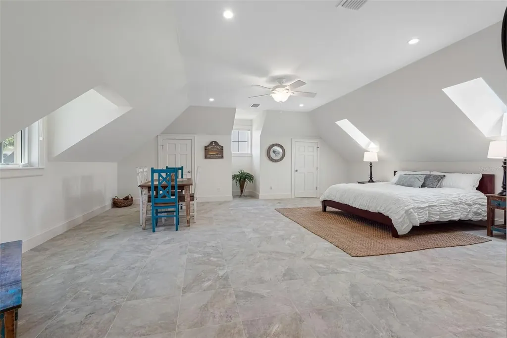 487 Meadow Lark Drive Sarasota FL 34236