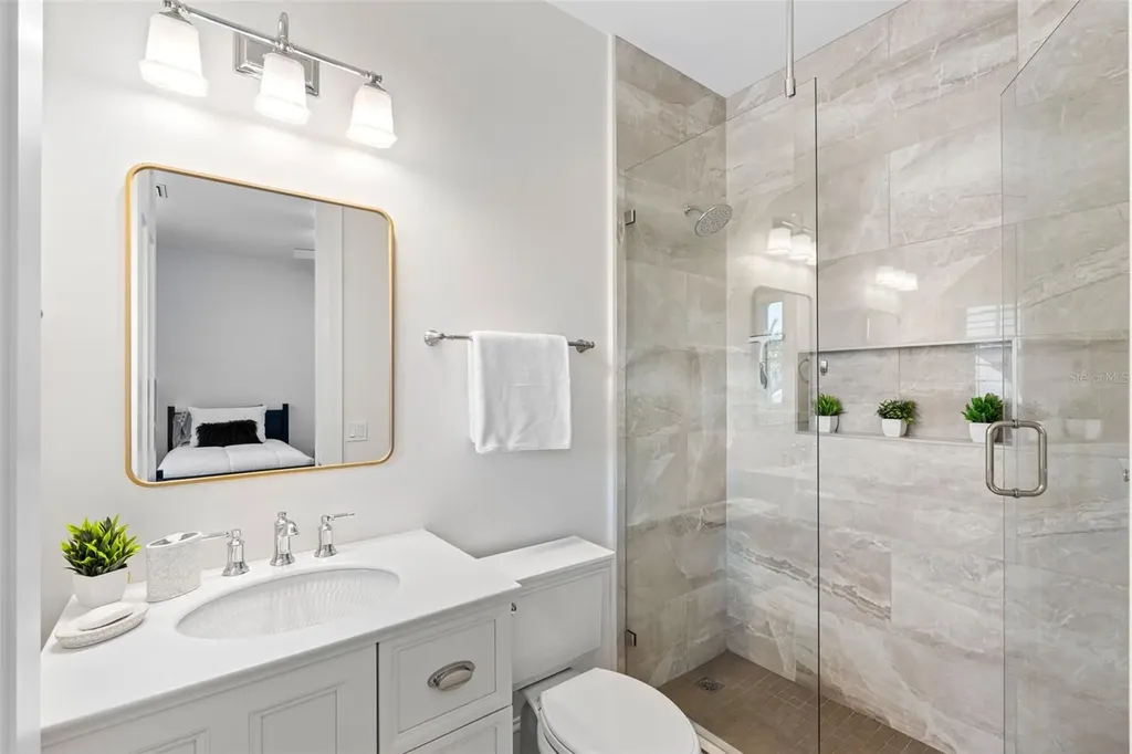 487 Meadow Lark Drive Sarasota FL 34236