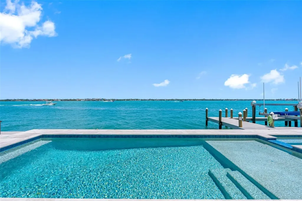 487 Meadow Lark Drive Sarasota FL 34236