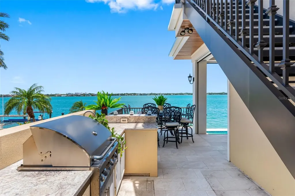 487 Meadow Lark Drive Sarasota FL 34236