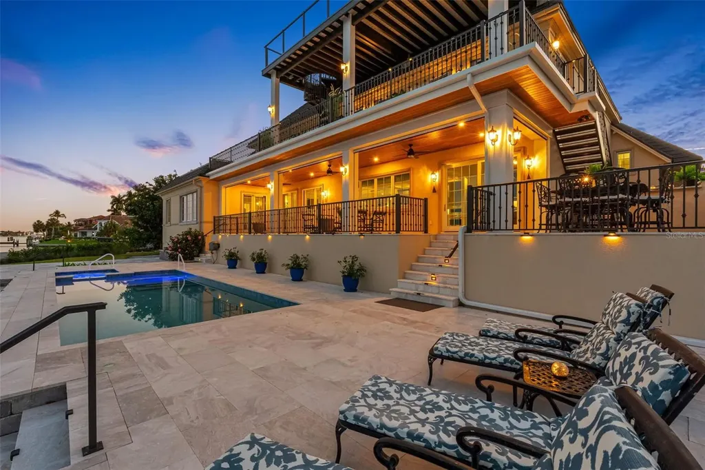 487 Meadow Lark Drive Sarasota FL 34236