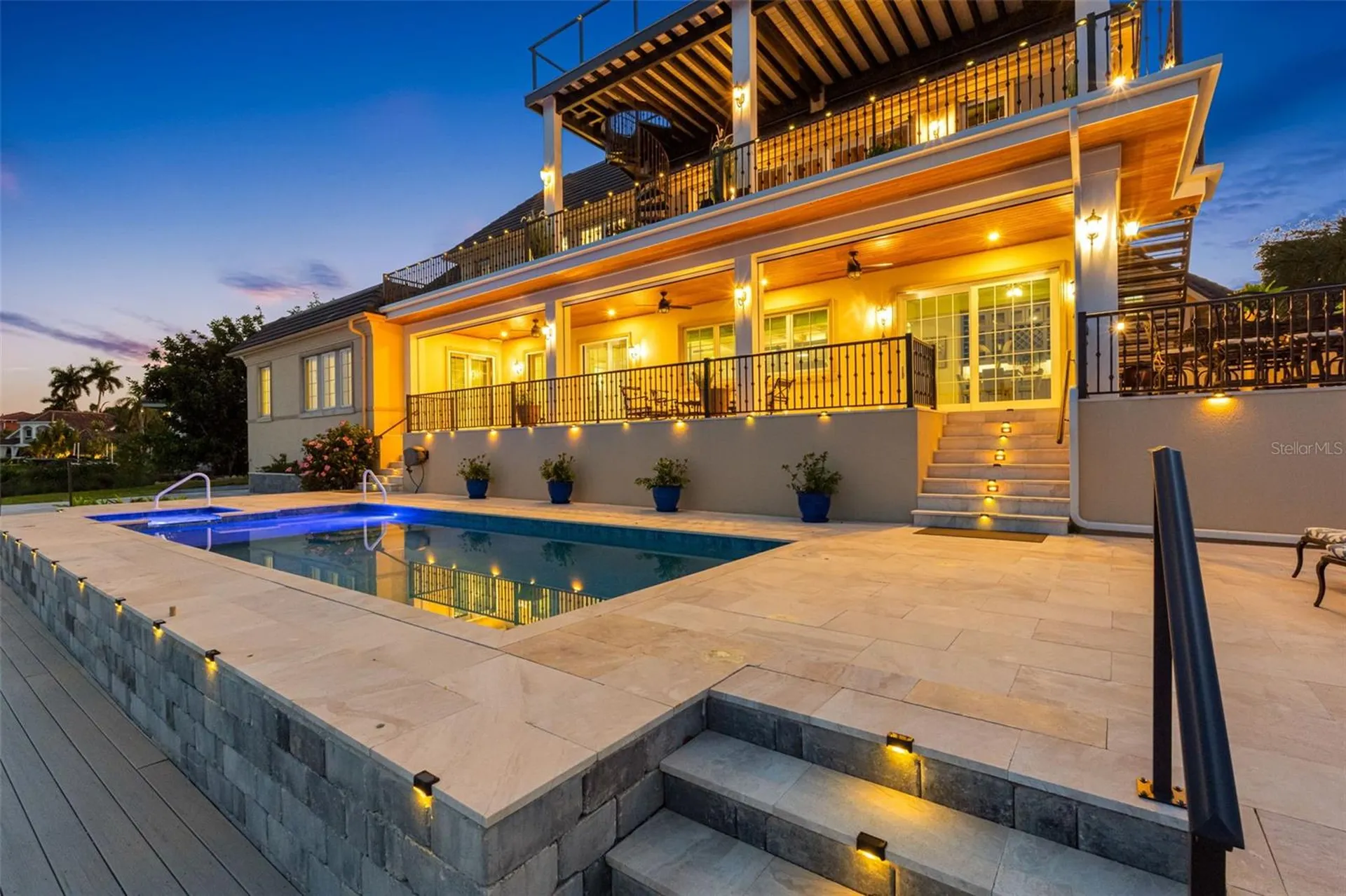 487 Meadow Lark Drive Sarasota FL 34236