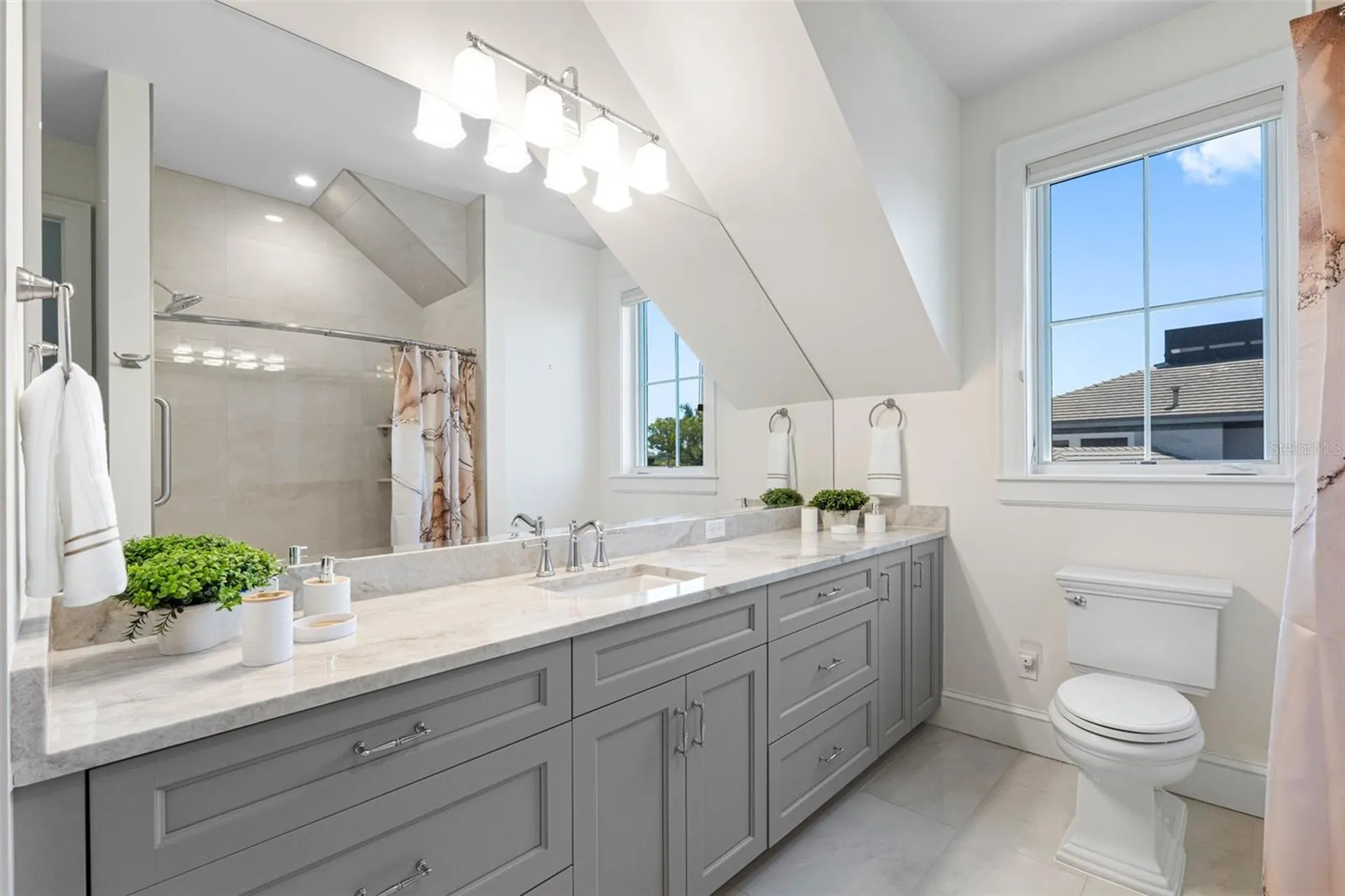 487 Meadow Lark Drive Sarasota FL 34236