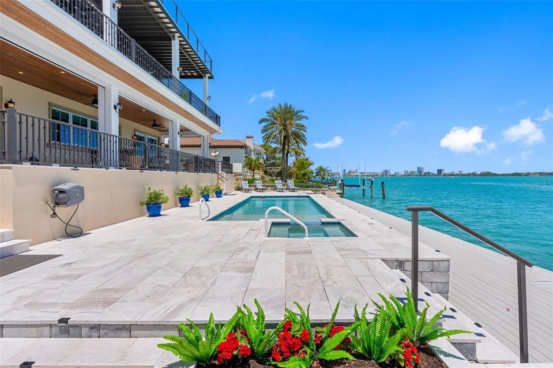 487 Meadow Lark Drive Sarasota FL 34236