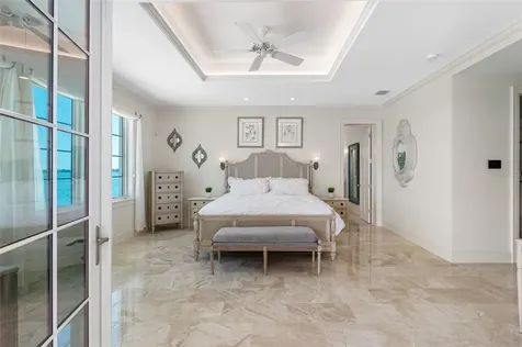 487 Meadow Lark Drive Sarasota FL 34236