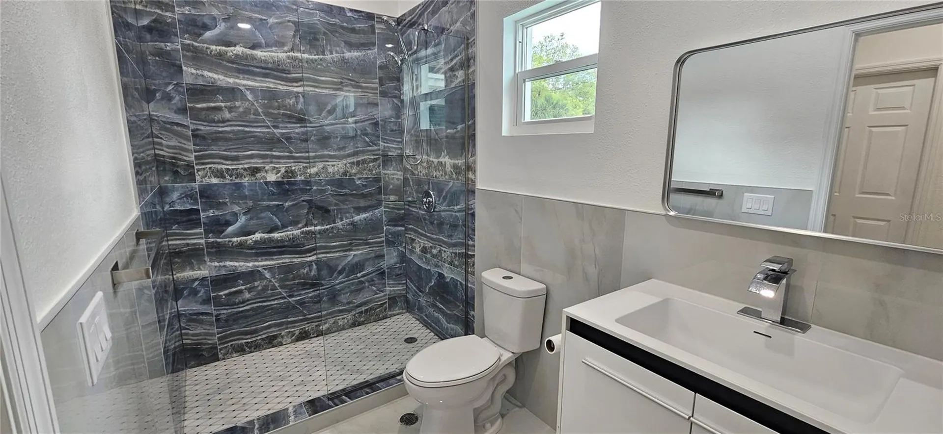 528 Wideview Avenue Tarpon Springs FL 34689