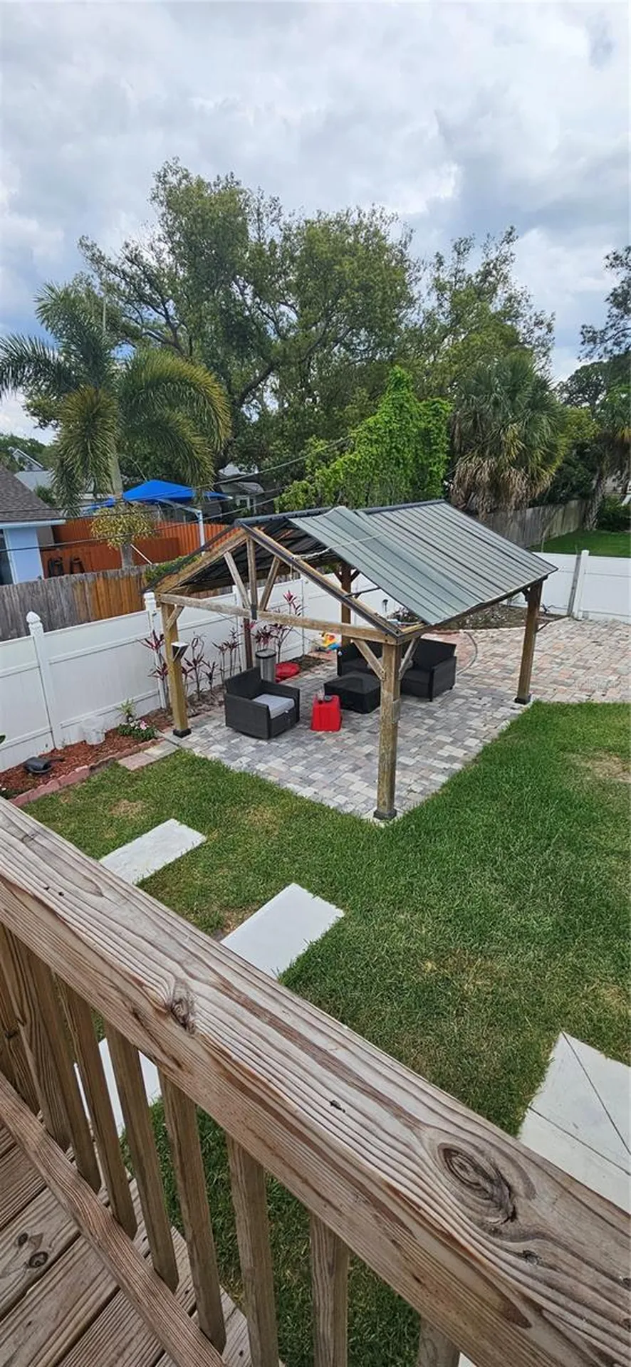 528 Wideview Avenue Tarpon Springs FL 34689