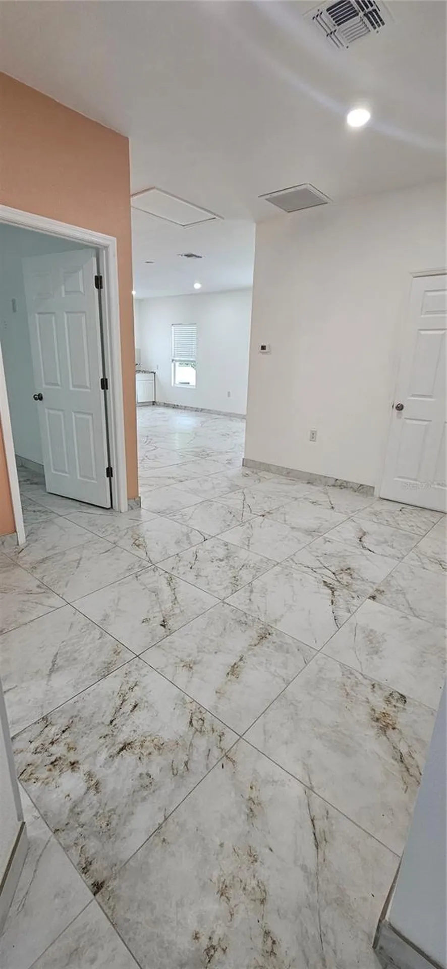 528 Wideview Avenue Tarpon Springs FL 34689
