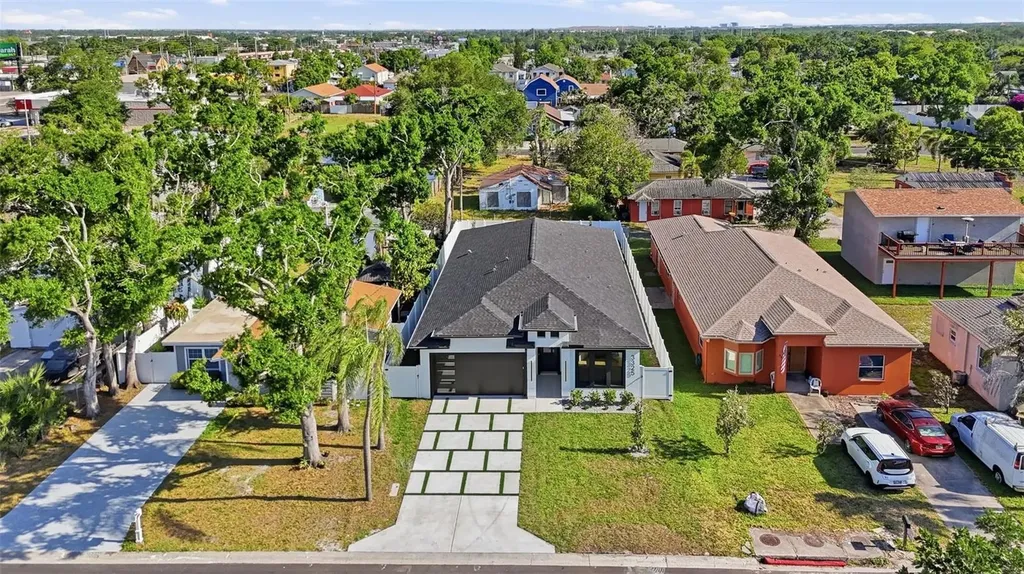 3325 55 Avenue N St Petersburg FL 33714