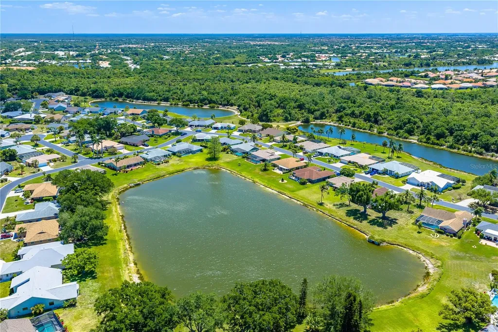 3247 Meadow Run Drive Venice FL 34293