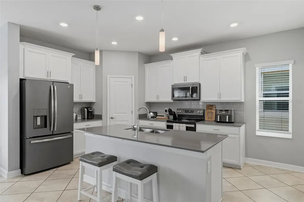 1099 Trappers Trail Loop Davenport FL 33896