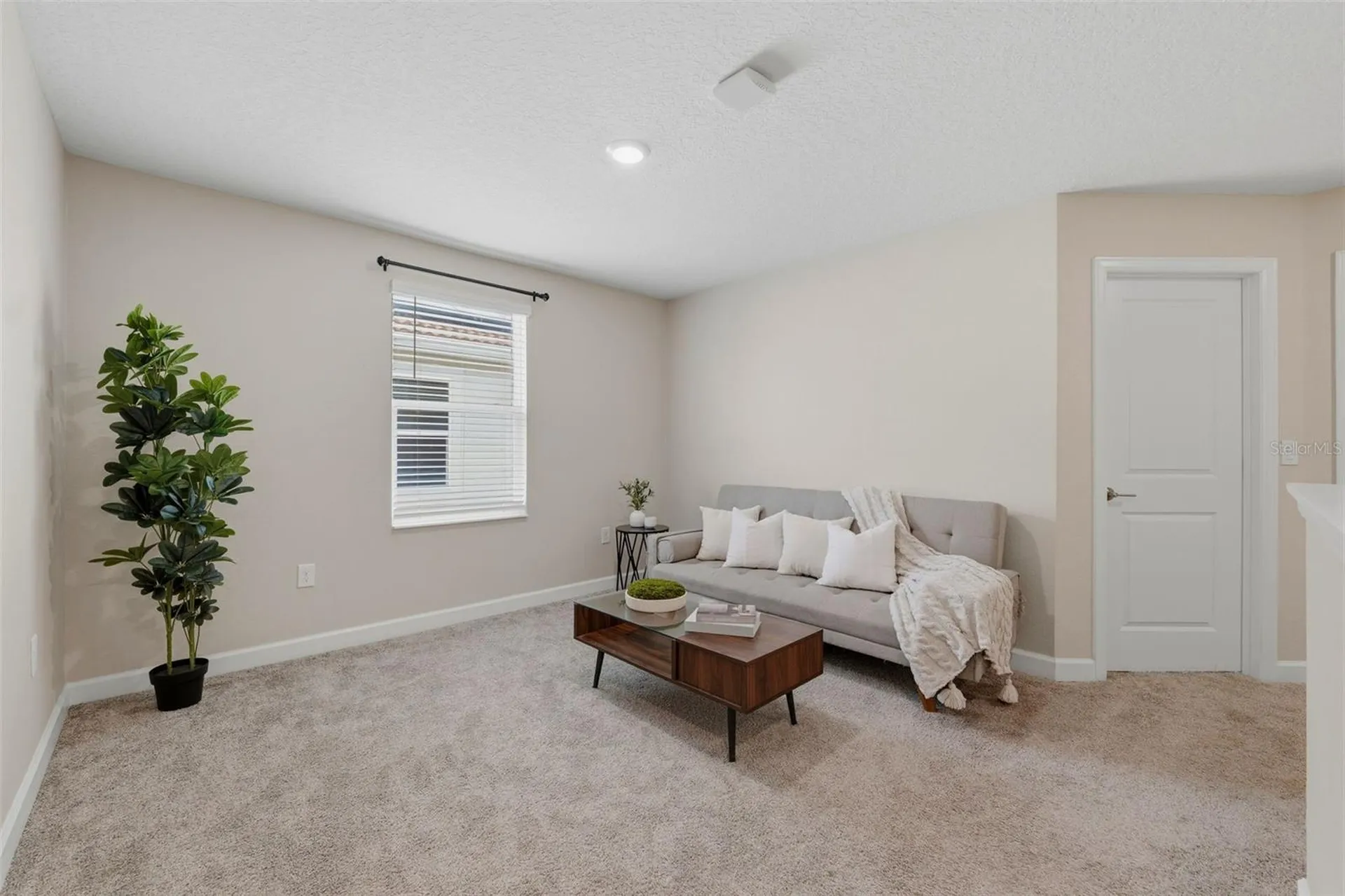 1099 Trappers Trail Loop Davenport FL 33896