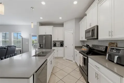 1099 Trappers Trail Loop Davenport FL 33896